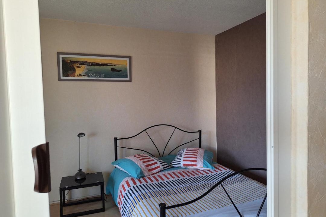 Photo of Bedroom in Lormont