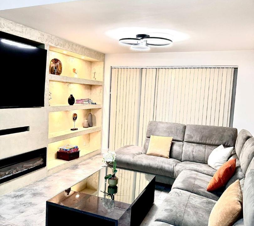 Photo of Livingroom in Emerson Park