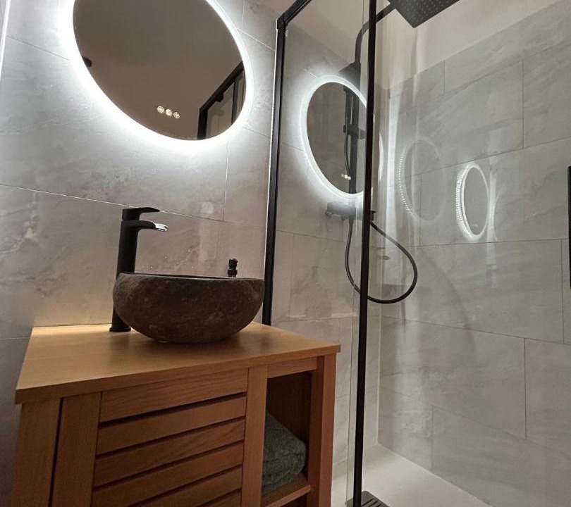 Photo of Bathroom in Laval