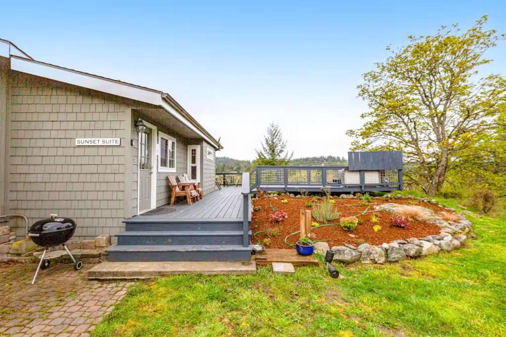 Photo of Others in Deer Harbor