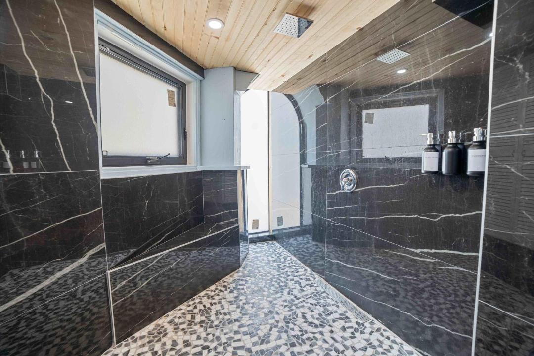 Photo of Bathroom in Long Beach Estates