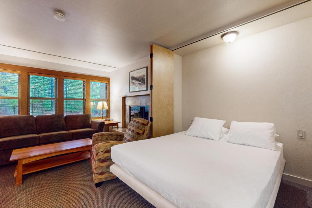 Photo of Bedroom in Bend