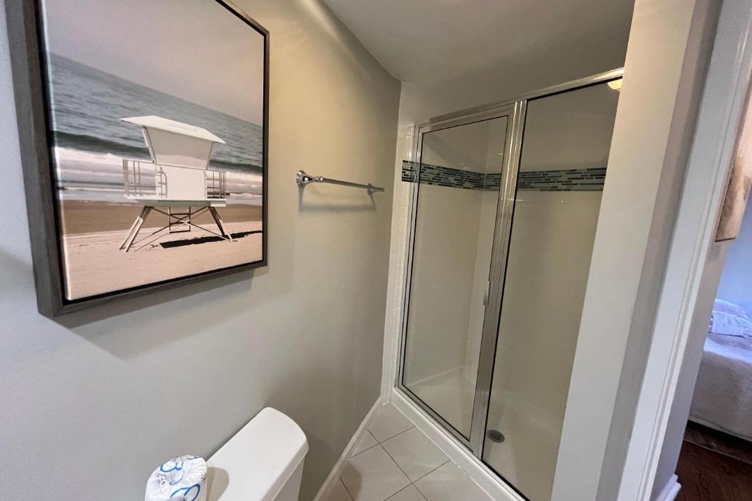 Photo of Bathroom in Night Heron