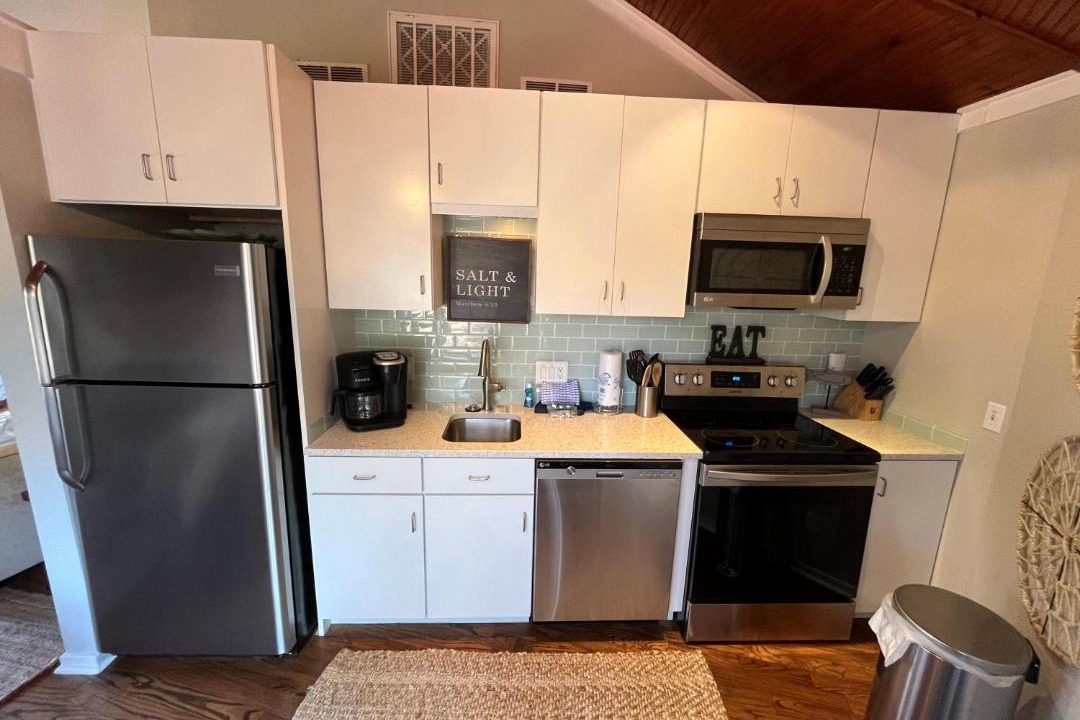 Photo of Kitchen in Night Heron