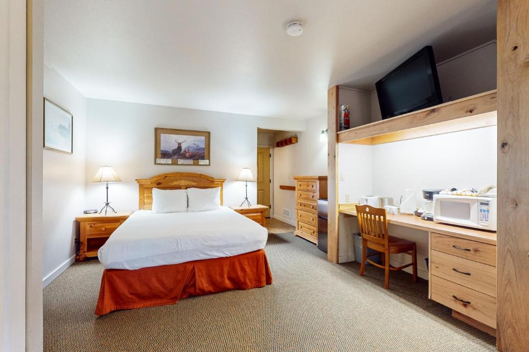 Photo of Bedroom in Bend