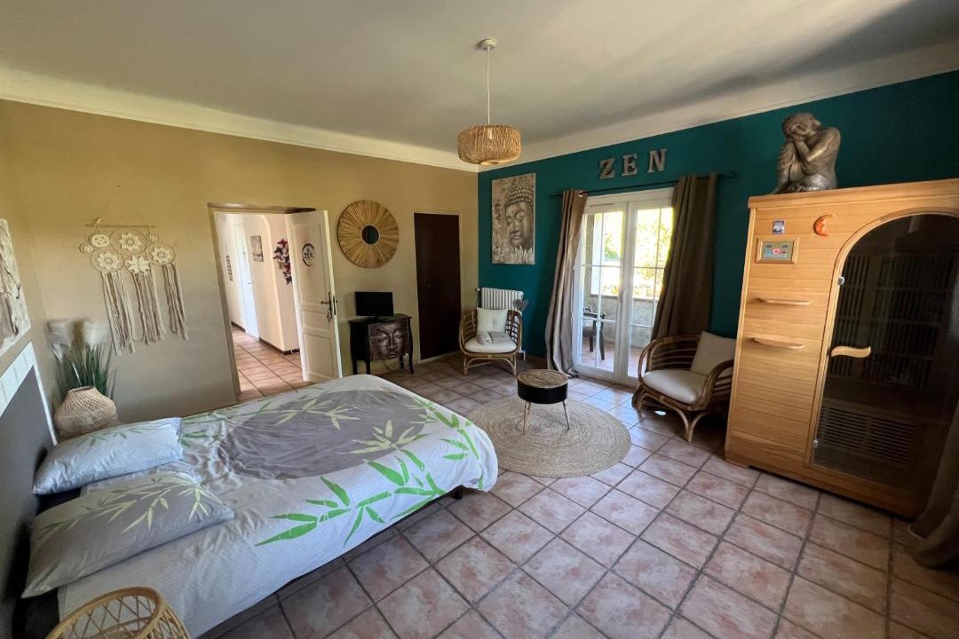 Photo of Bedroom in Greoux-les-Bains