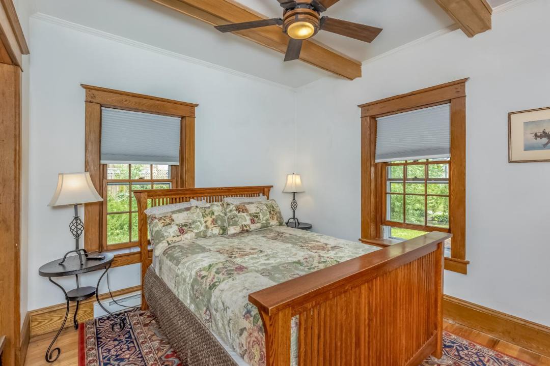 Photo of Bedroom in Gardiner