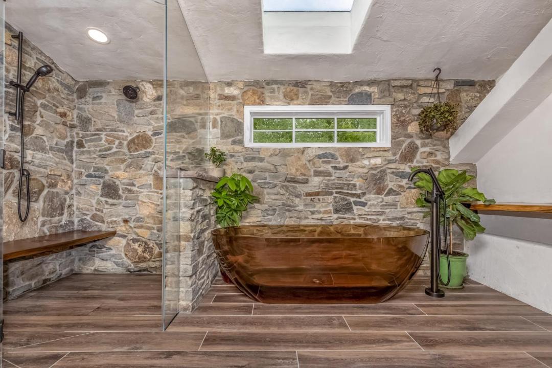 Photo of Bathroom in Gardiner