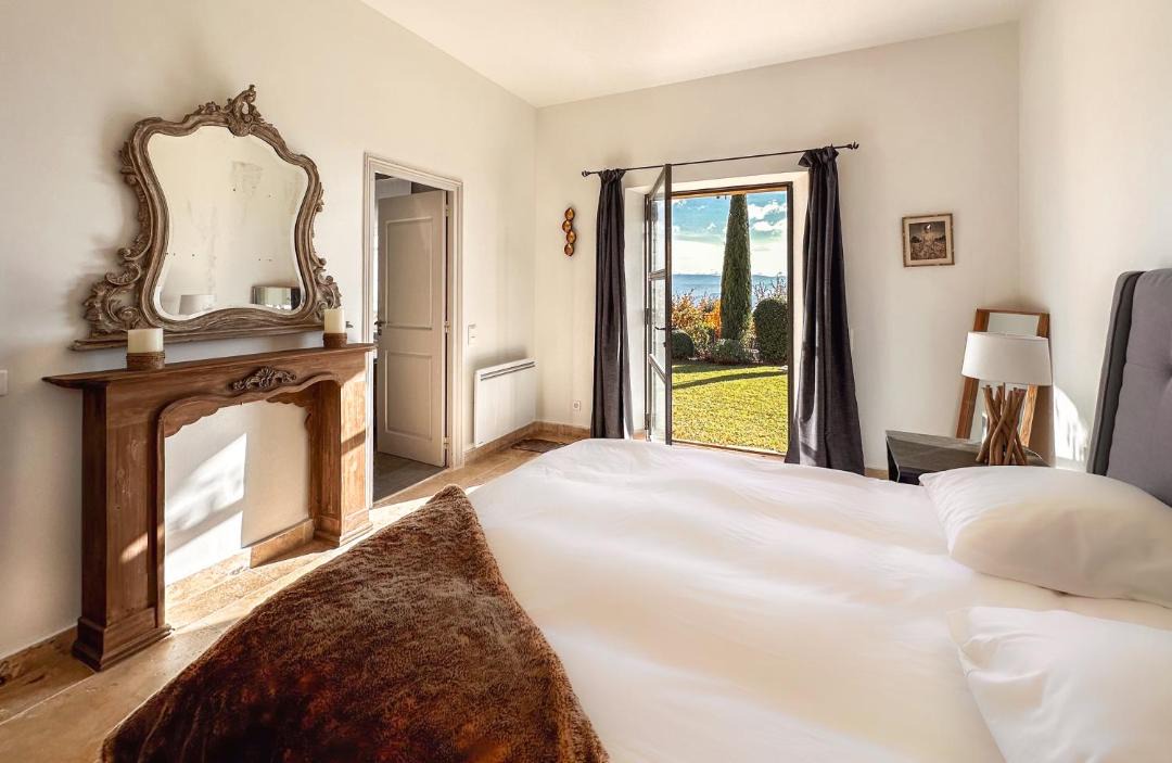 Photo of Bedroom in Murs