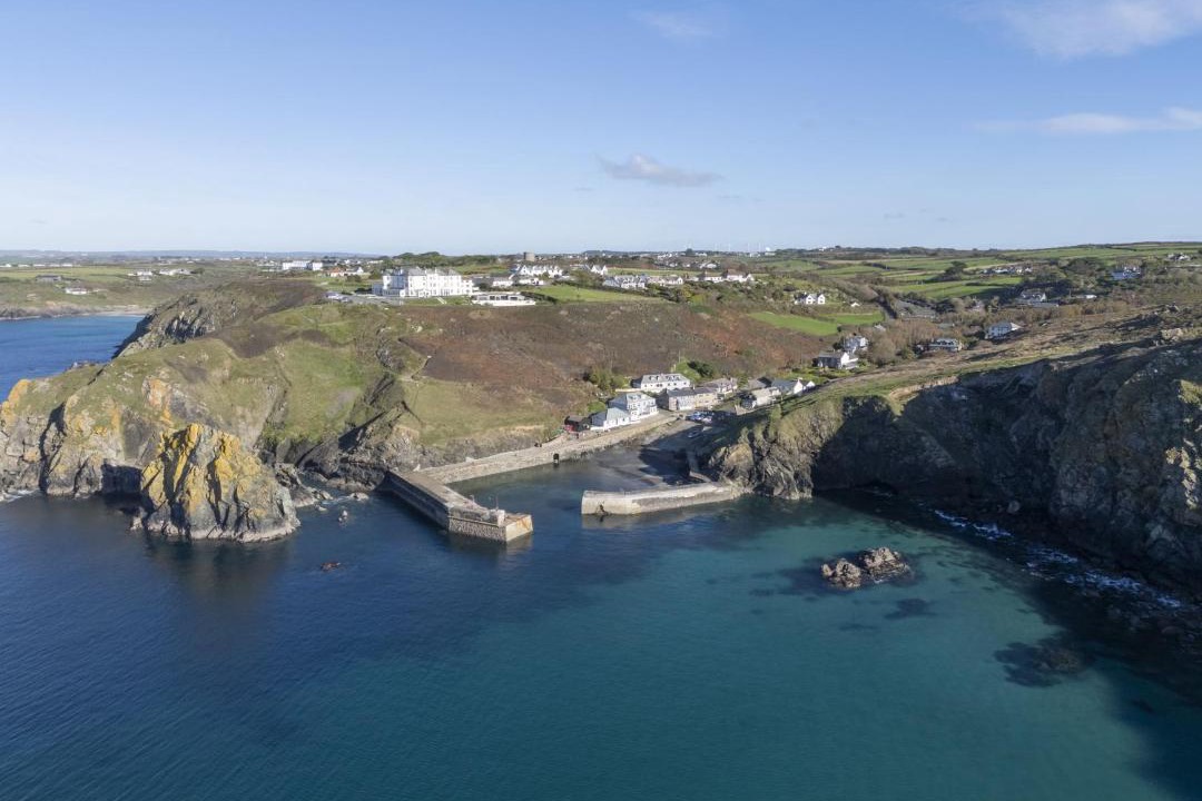 Photo of Others in Mullion