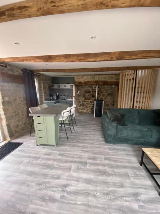 Photo of Others in Ussel