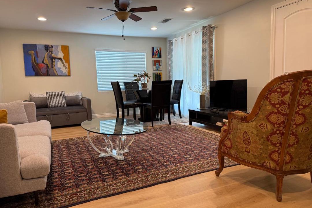 Photo of Livingroom in Pasadena