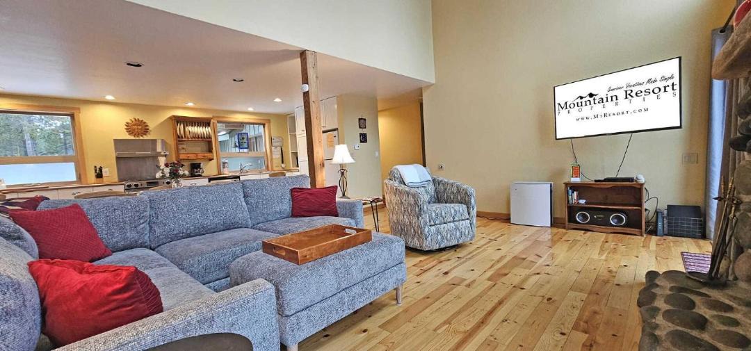 Photo of Livingroom in Sunriver