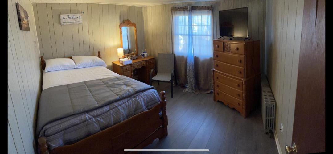 Photo of Bedroom in Mahanoy Plane