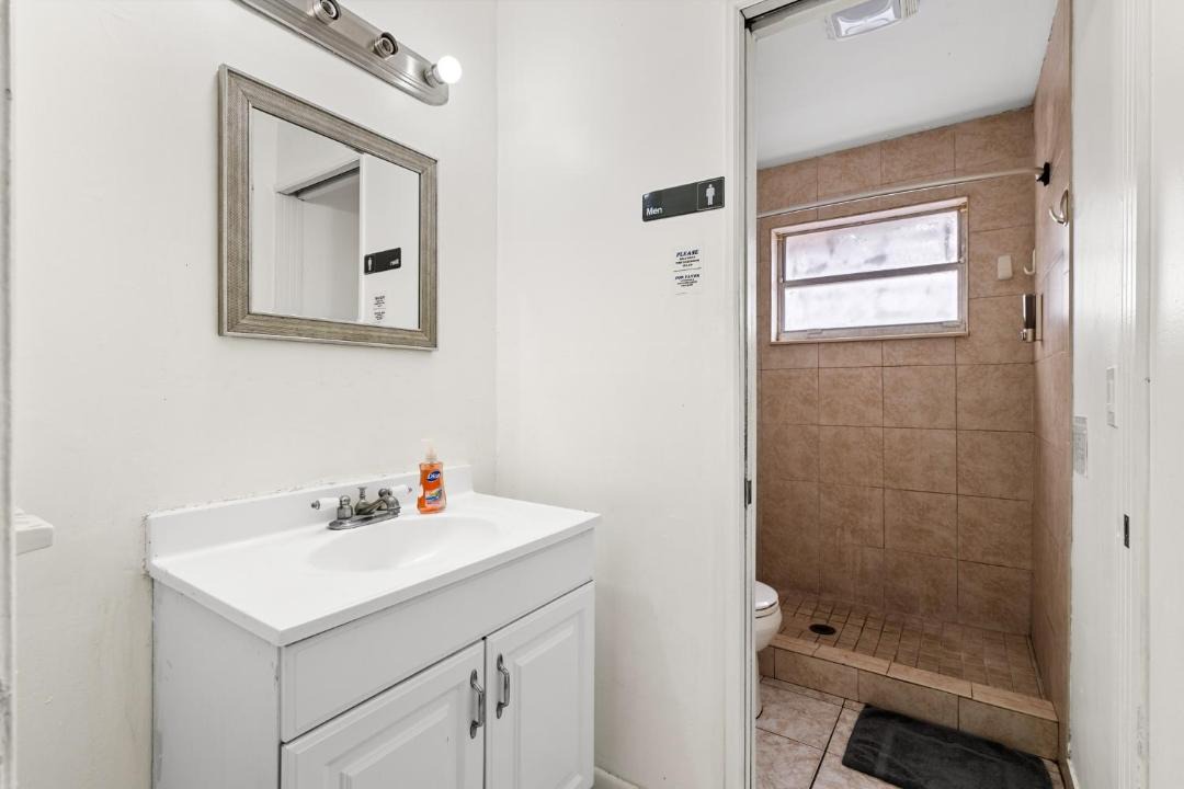 Photo of Bathroom in Middle River Terrace