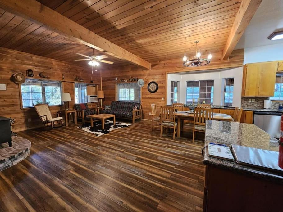 Photo of Others in Groveland