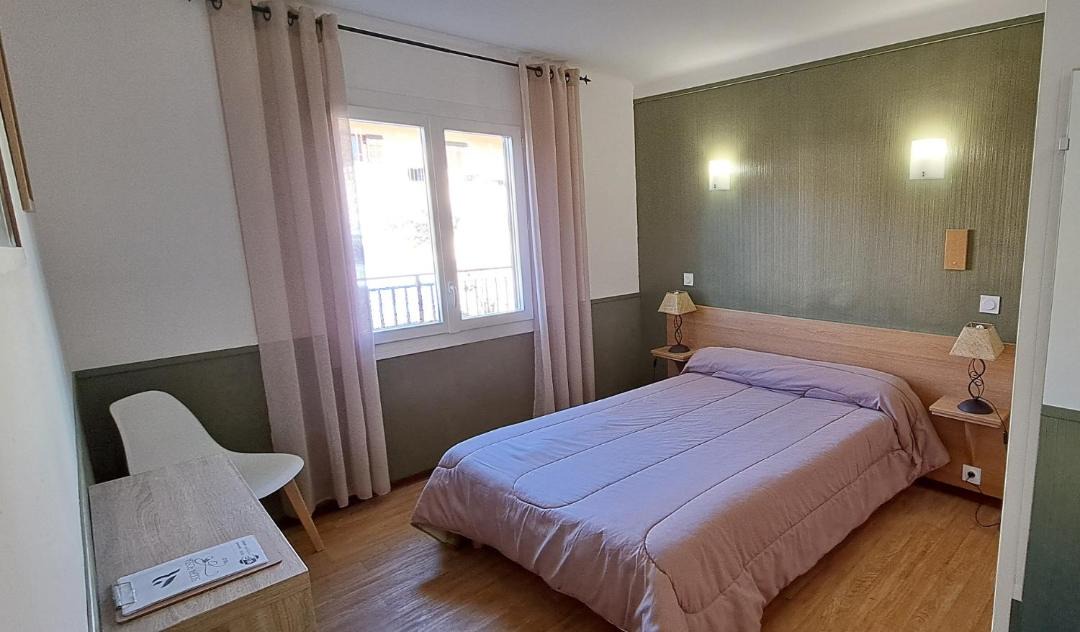 Photo of Bedroom in Evisa