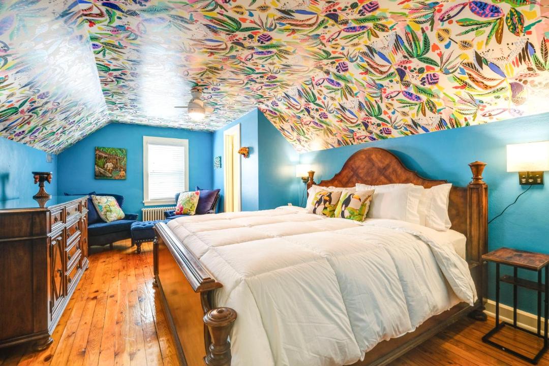 Photo of Bedroom in Roanoke