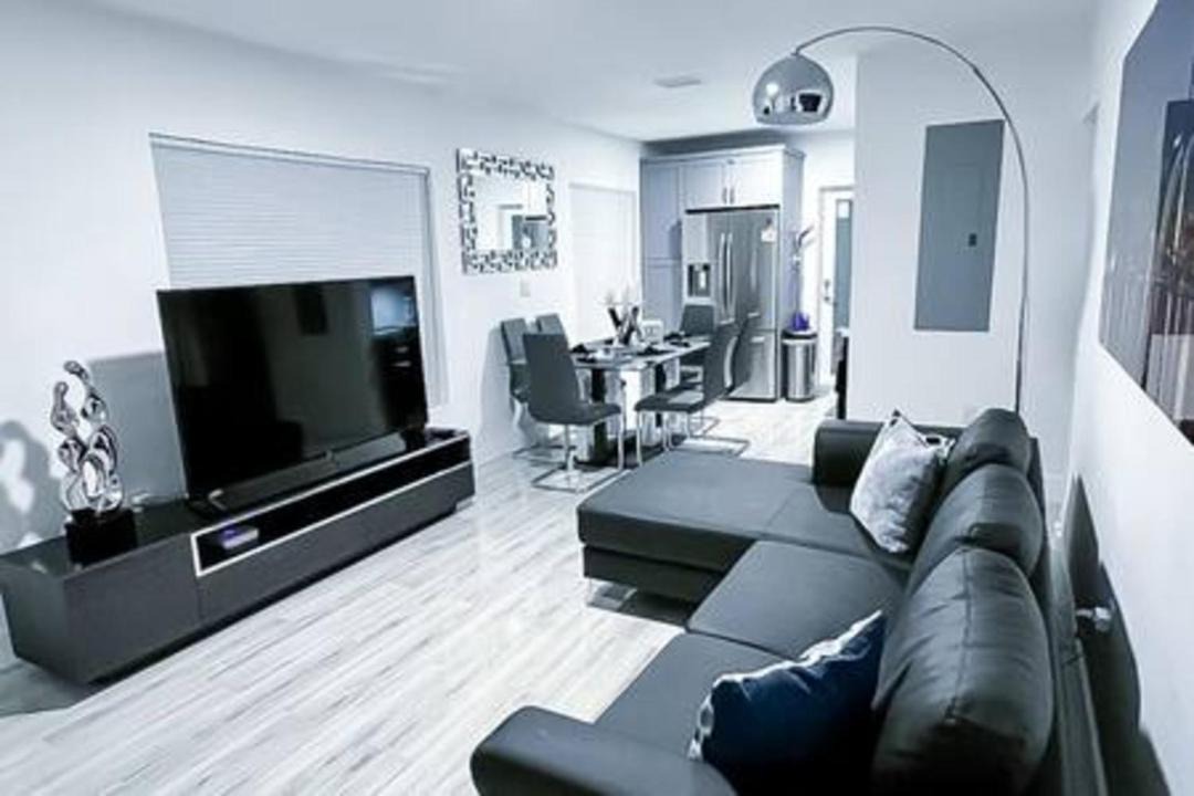 Photo of Livingroom in Edgewood