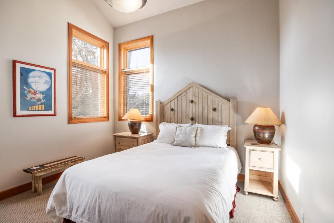 Photo of Bedroom in Park Meadows