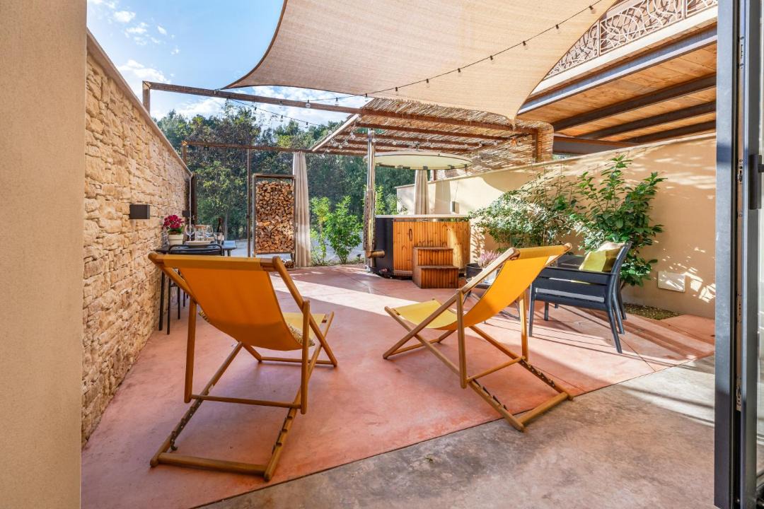 Photo of Others in Nyons