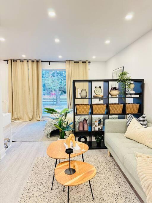 Photo of Livingroom in Pickering