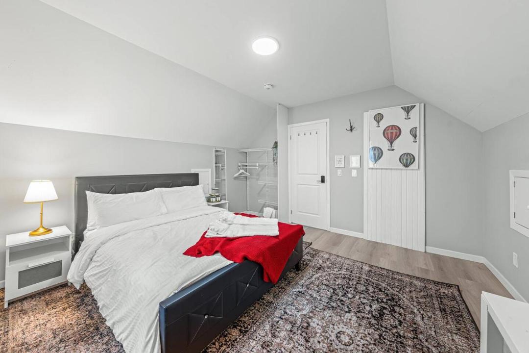 Photo of Bedroom in Newtonbrook