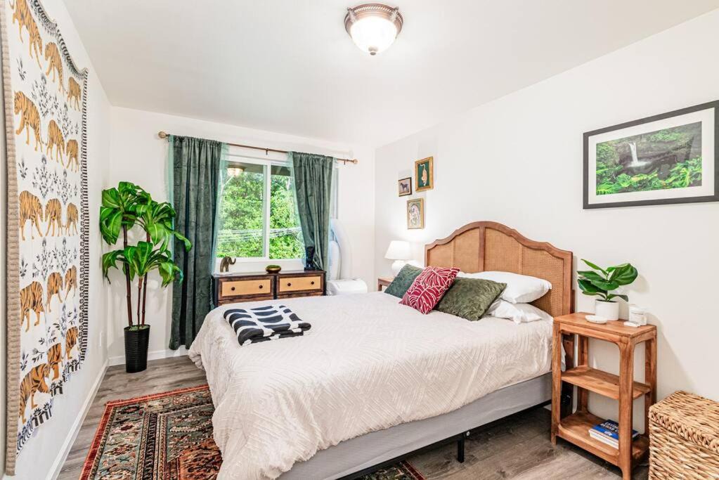 Photo of Bedroom in Keaau