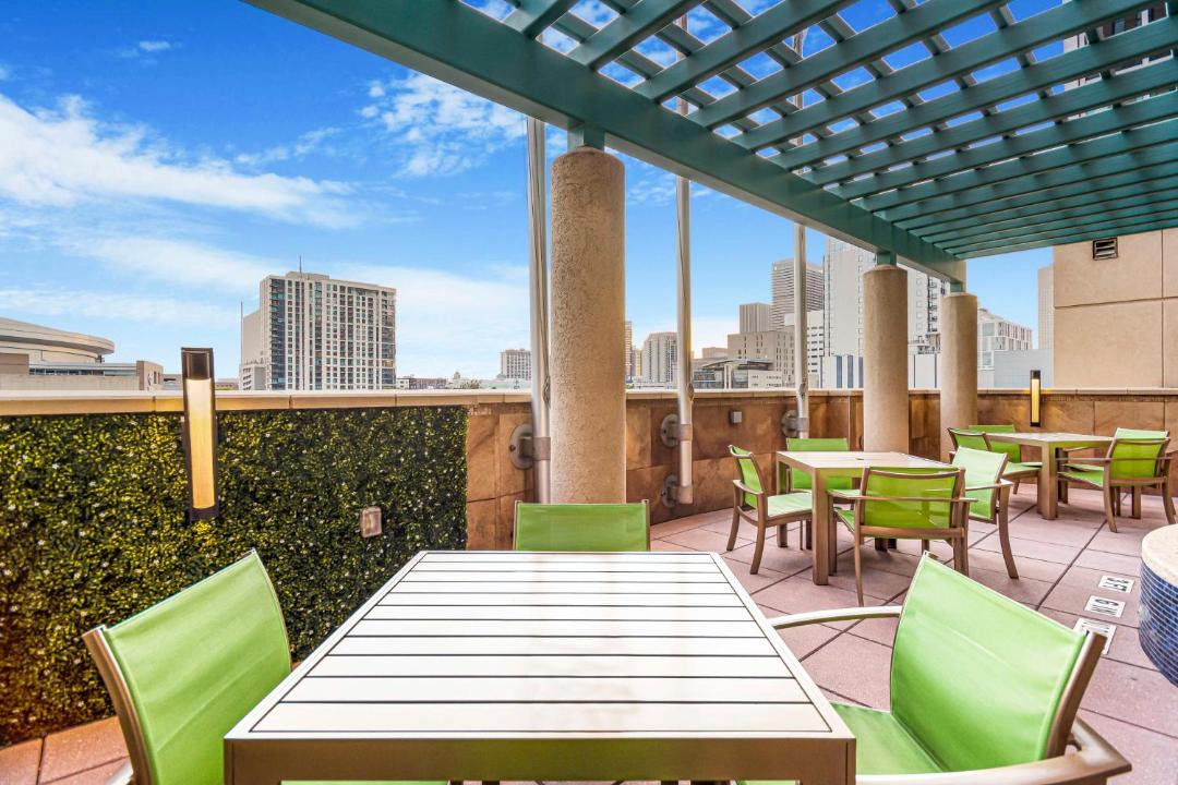 Photo of Patio Balcony in Houston Convention District