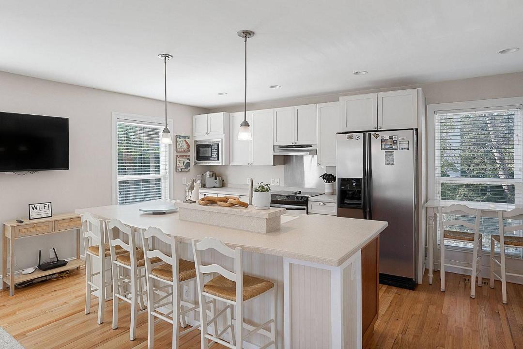 Photo of Kitchen in Oceanmarsh Subdivision
