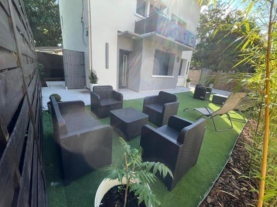 Photo of Others in Sainte-Genevieve-des-Bois