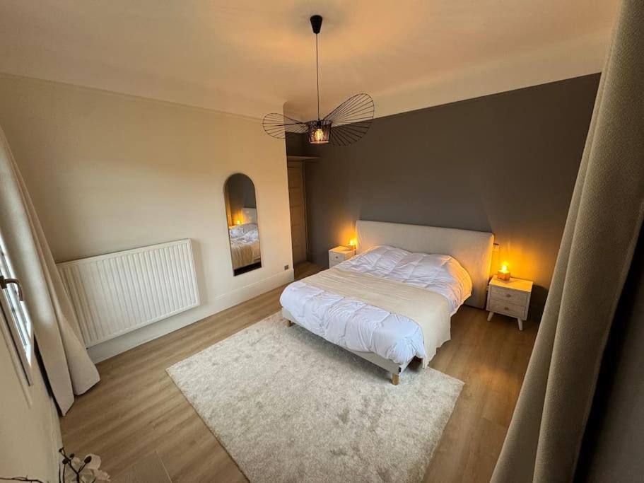 Photo of Bedroom in Aloxe-Corton