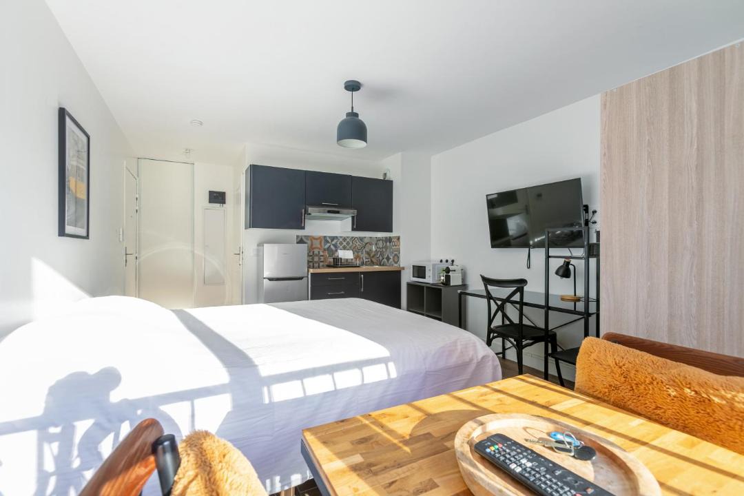 Photo of Bedroom in Le Kremlin-Bicetre
