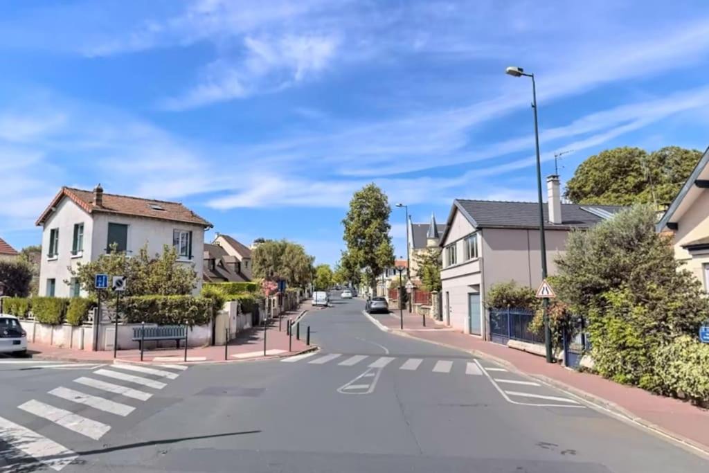 Photo of Others in Clamart