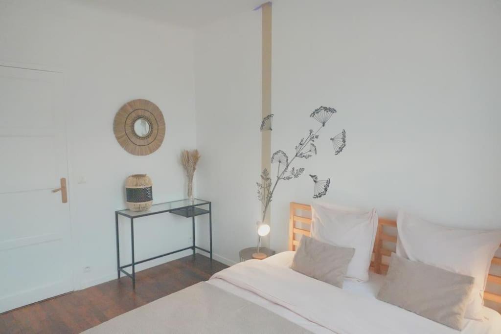 Photo of Bedroom in Clamart