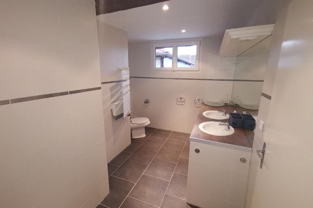 Photo of Bathroom in Ancerville