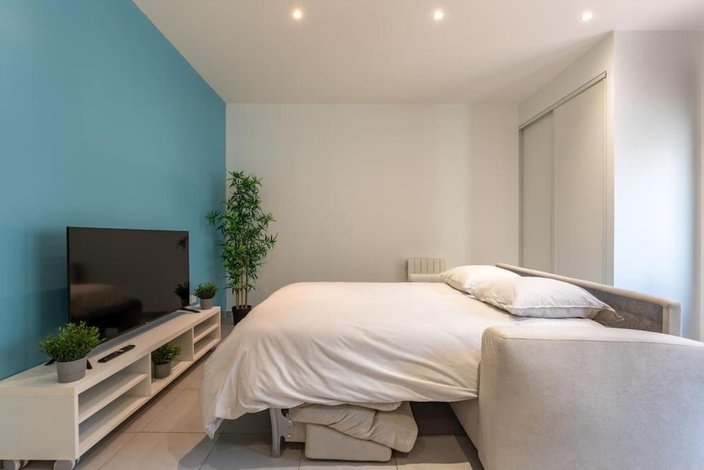 Photo of Bedroom in Elbeuf