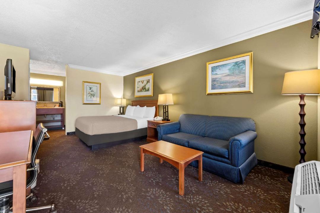 Photo of Bedroom in Morgan City