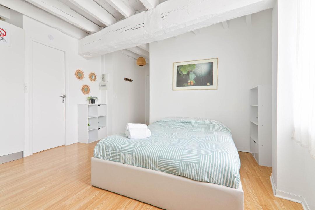 Photo of Bedroom in Etampes