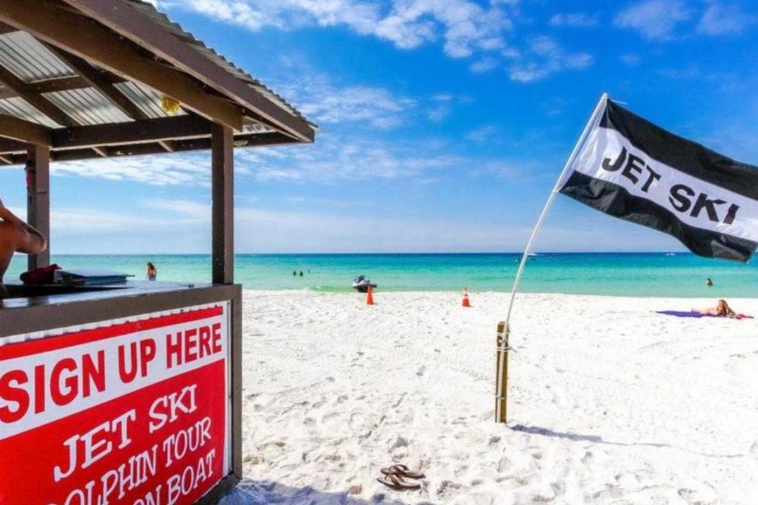 Photo of Others in Thomas Drive