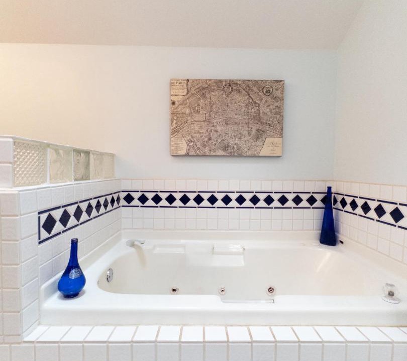 Photo of Bathroom in Corvallis