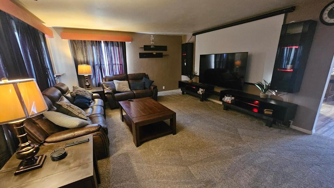 Photo of Livingroom in Greater South Side