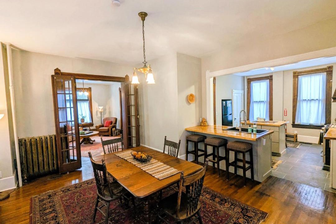 Photo of Others in Hannibal