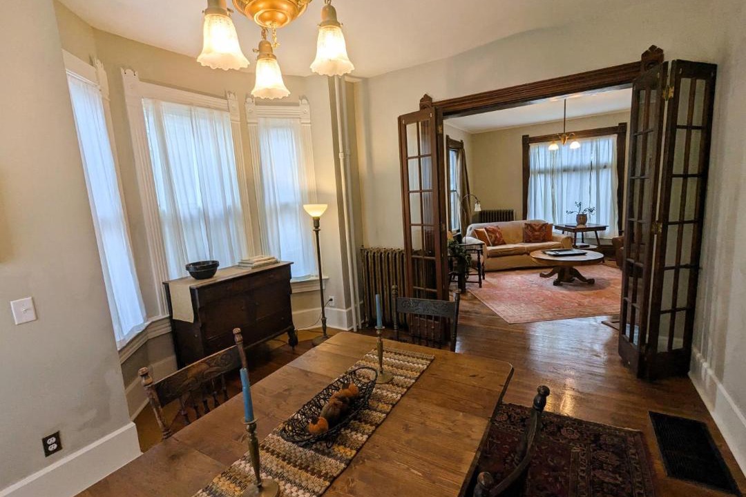 Photo of Others in Hannibal