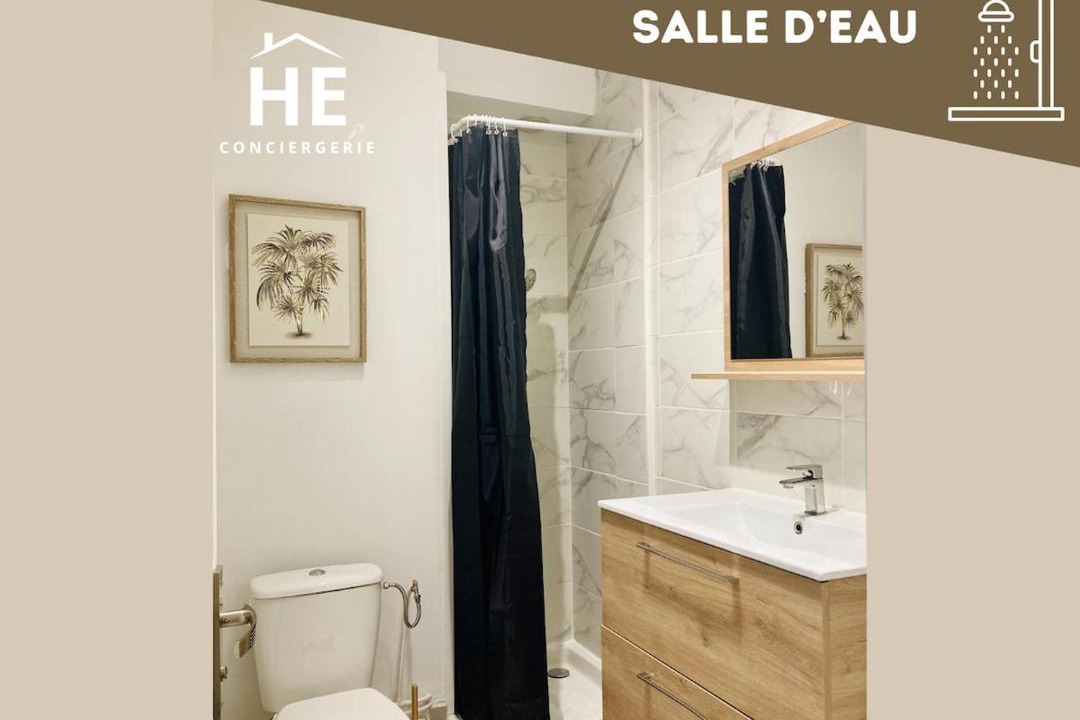 Photo of Bathroom in Montargis