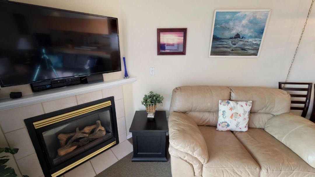 Photo of Livingroom in Lincoln City