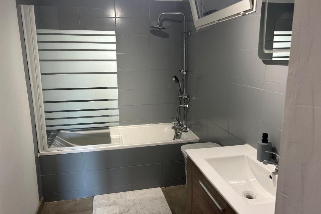 Photo of Bathroom in Roye