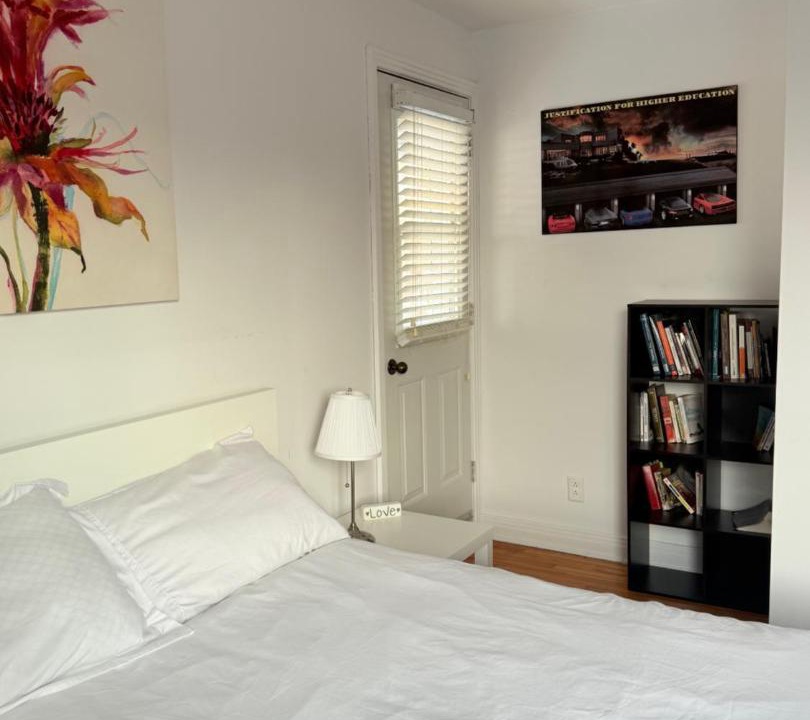 Photo of Bedroom in Longue-Pointe
