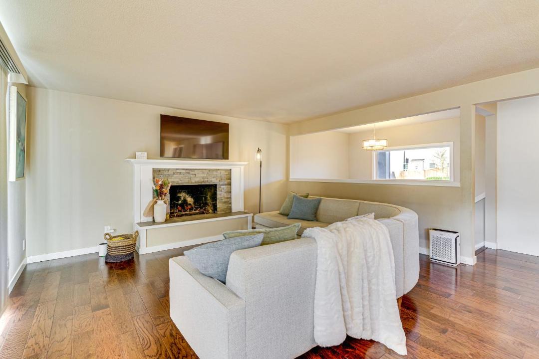 Photo of Others in Silver Lake