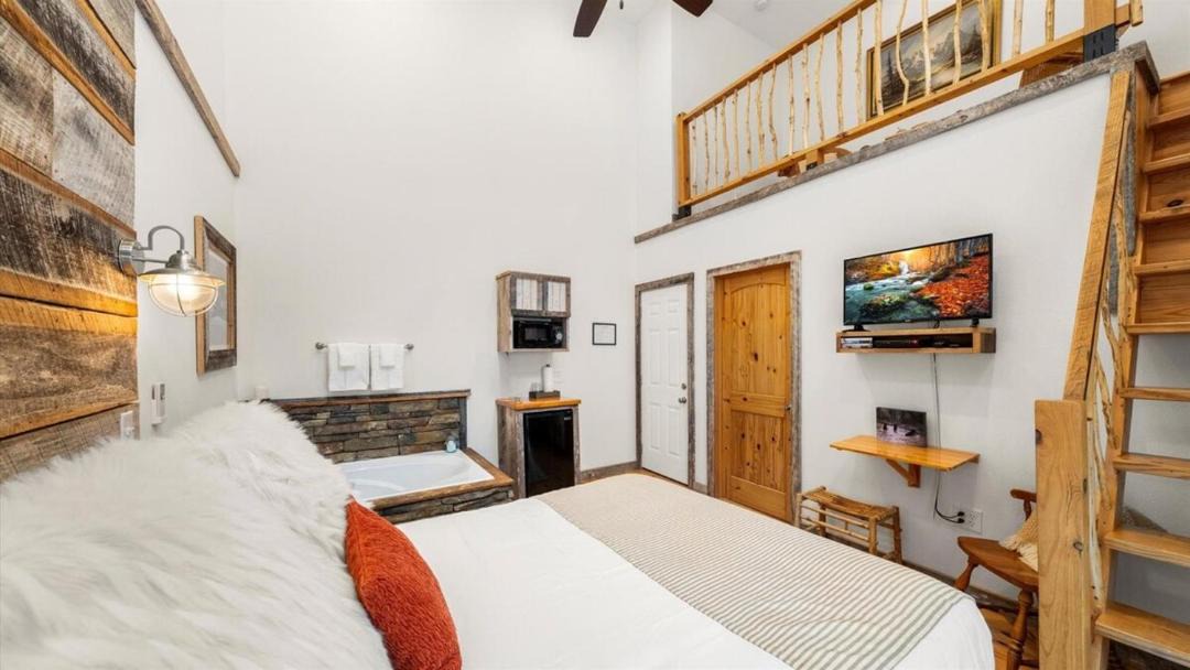 Photo of Bedroom in Townsend